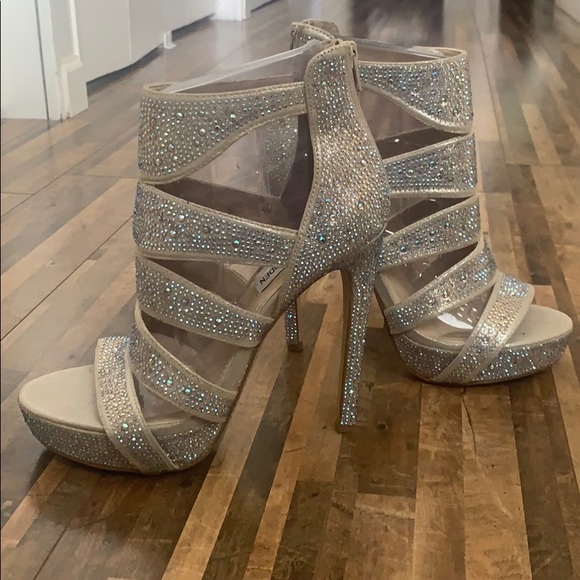 Steve Madden Embellished 5” Heels Cream Size 8.5